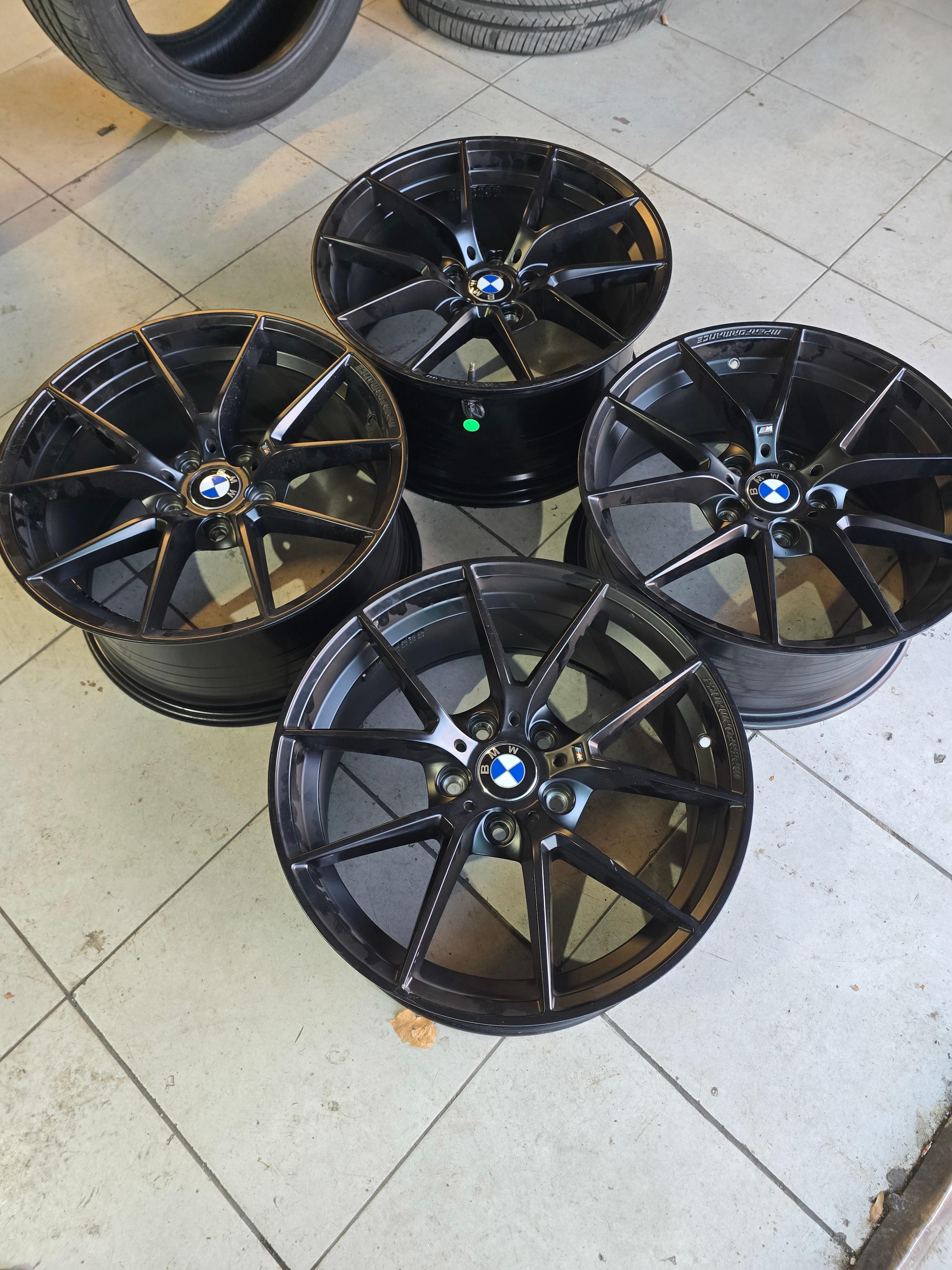 Disqe 18 Bmw te gjere mbrapa – Tiranë