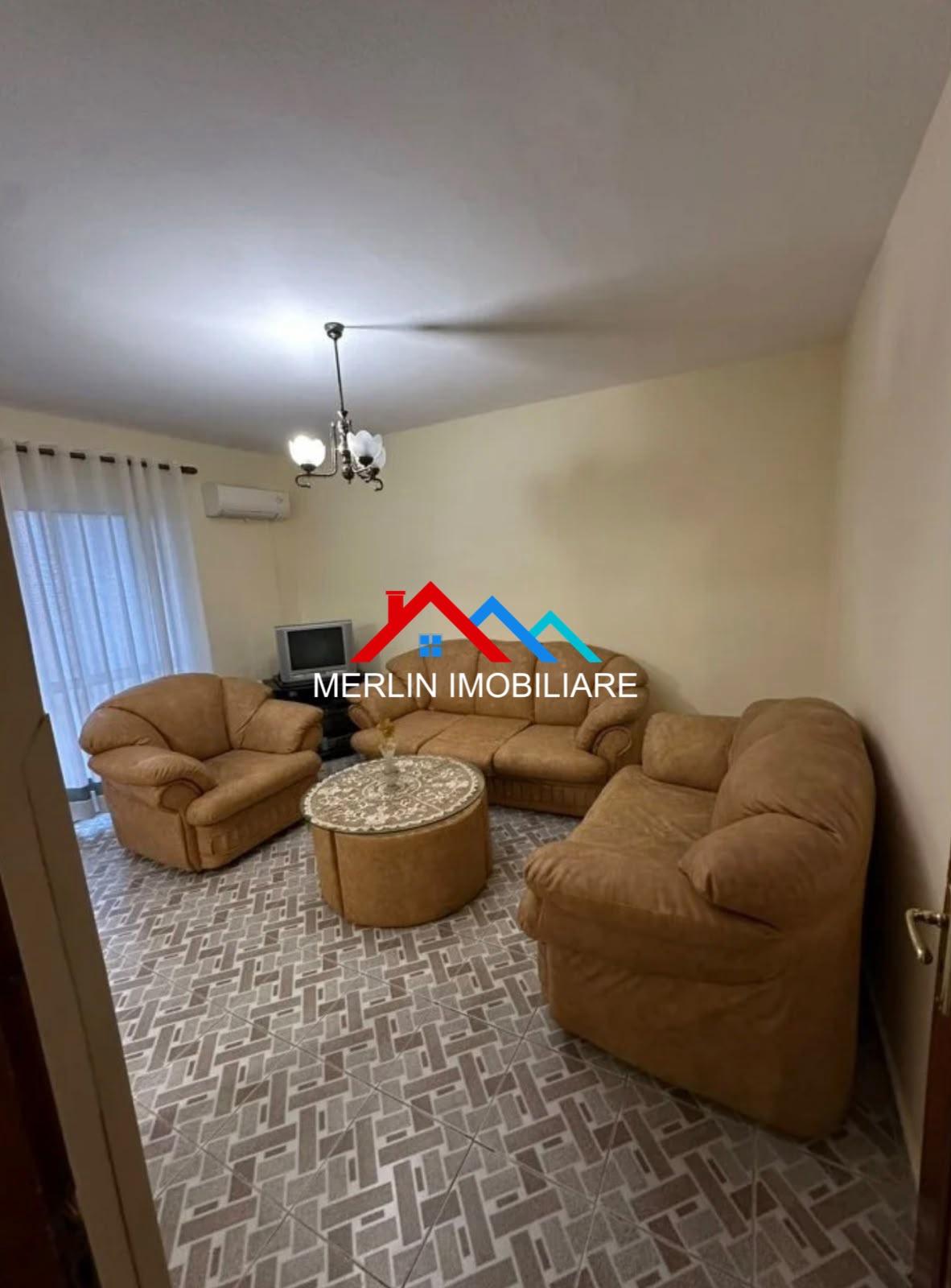 JEPET APARTAMENT 3+1 ME QERA TEK BULEVARDI ZOGU I PARE. – Tiranë - 1