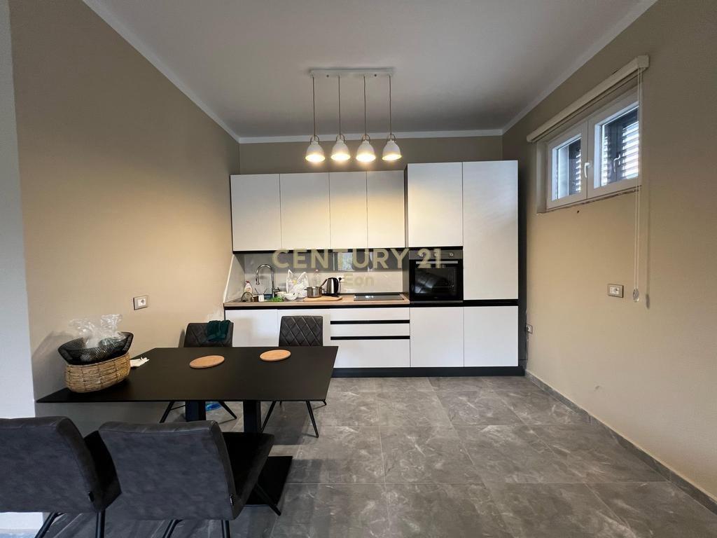 +355693150128. SHITET SHTEPI PRIVATE, PRANE SHKOLLES "EFTA – Durrës