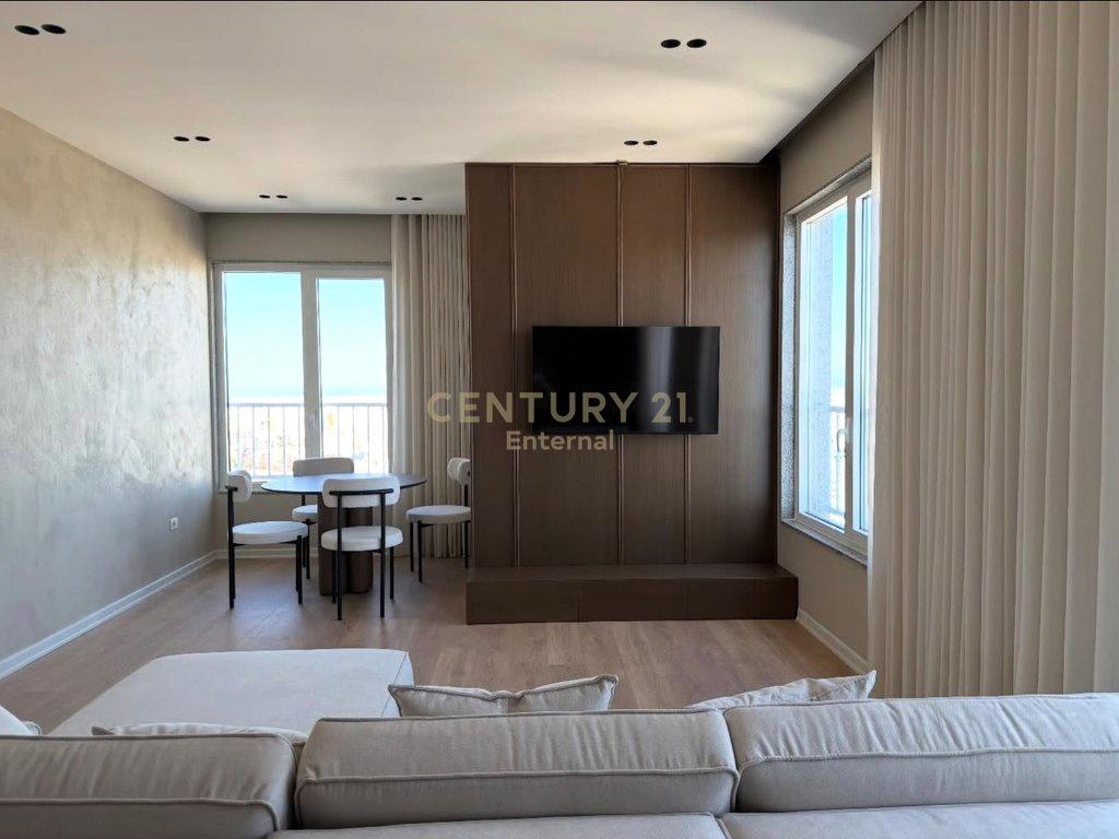 0682429333EPET ME QIRA APARTAMENT LUKSOZ 2+1+2 ME PAMJE DETI – Durrës - 1