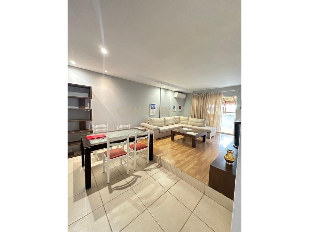 JEPET ME QIRA APARTAMENT 2+1+VERANDE TEK PAZARI I RI – Tiranë - 1
