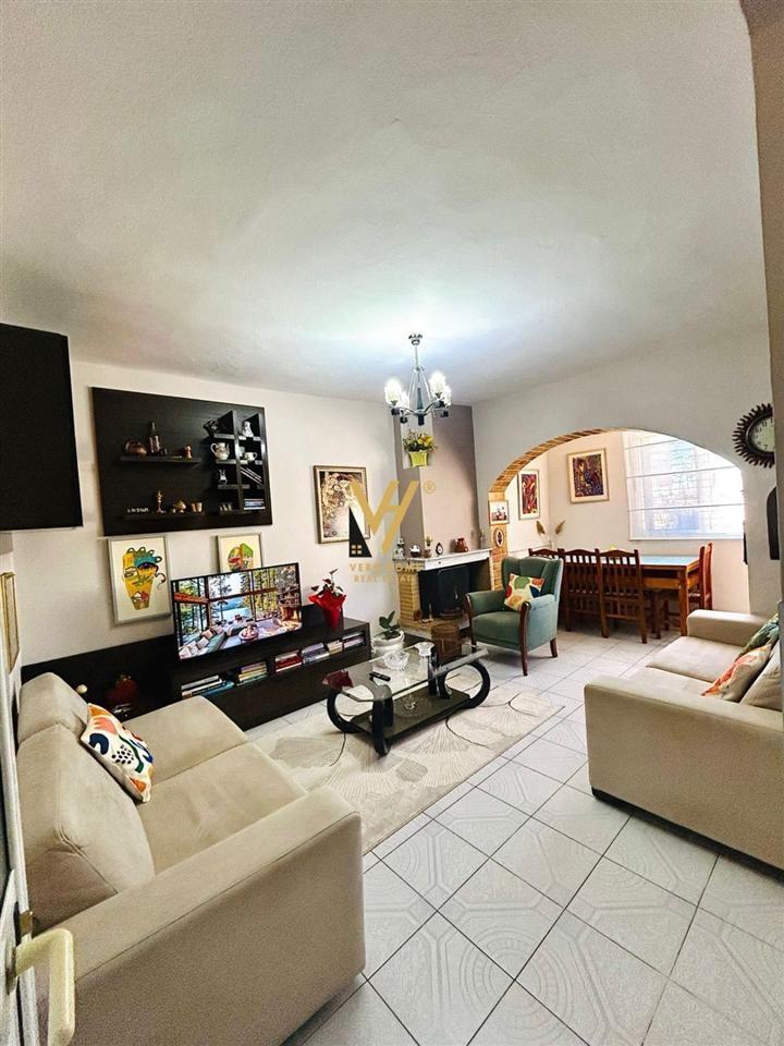 SHITET APARTAMENT 2+1 ISH TREGU ELEKTRIK 150.000 EURO – Tiranë