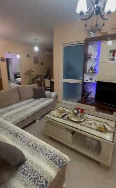 Shitet, Apartament 2+1+2, Ish Restorant Durrësi, Tiranë. – Tiranë