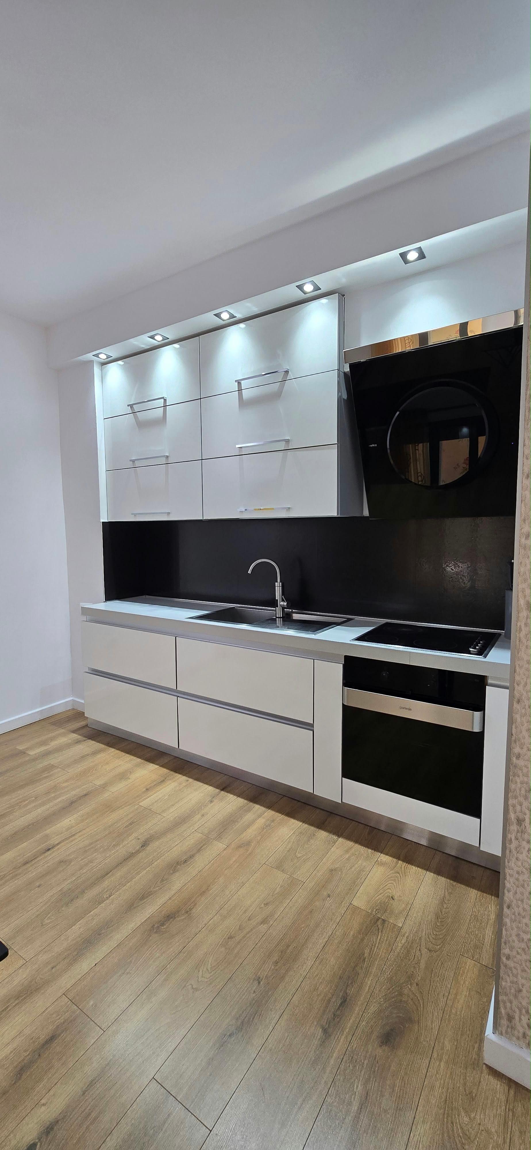 Apartament me qira 2+1 me 2 🅿️ Rruga e Kavajes – Tiranë