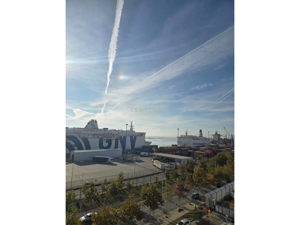 SHITET APARTAMENT 2+1 | RRUGA E PORTIT, DURRËS 322,000 € – Durrës