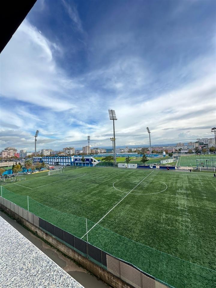 APARTAMENT ME QERA 2+1+2 me ballkon STADIUMI DURRES – Durrës