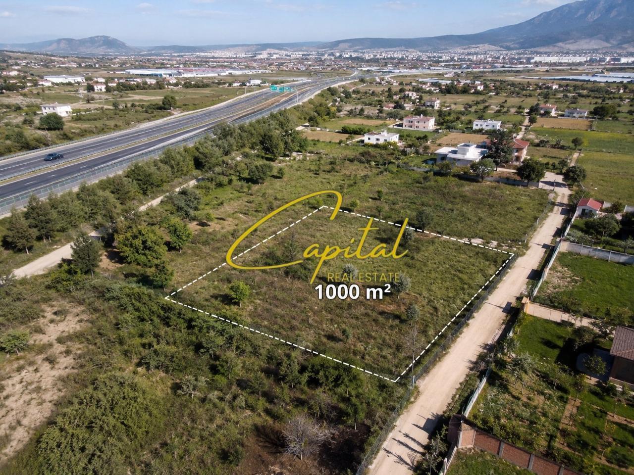 SHITET TRUALL 1000 M2 QENDRA TREGTARE TEG 270.000 EURO – Tiranë - 1