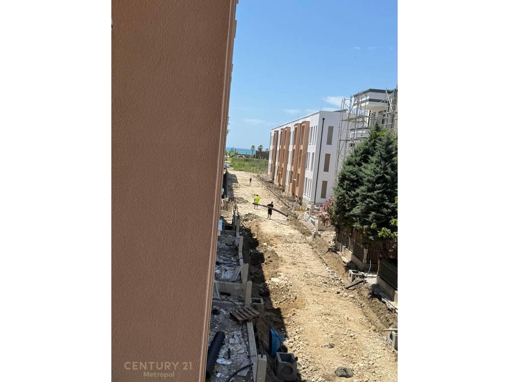 SHITET APARTAMENT 1+1, GJIRI I LALZIT! 149,500 € – Durrës