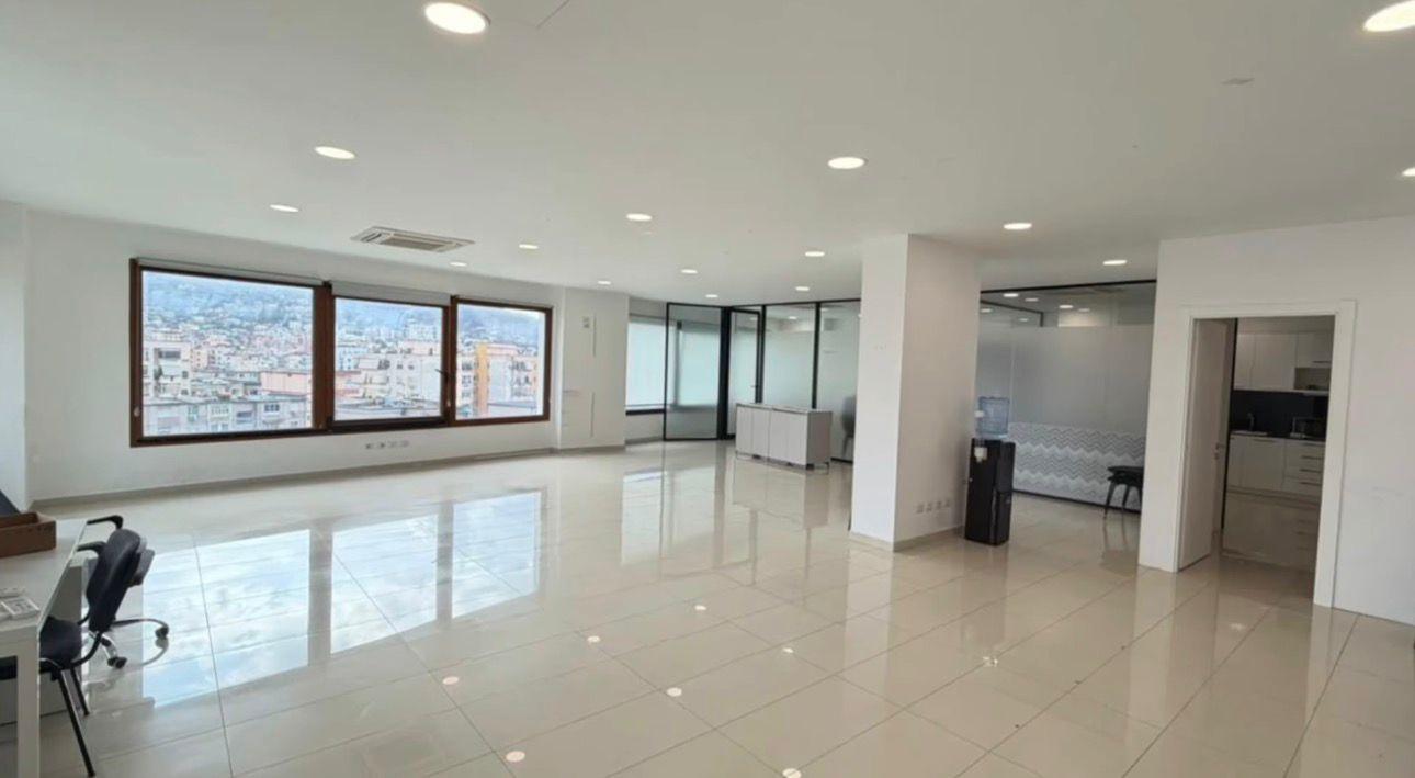 ZYRE ME QERA 190 M2 DELIORGJI 250.000 LEKE – Tiranë - 1