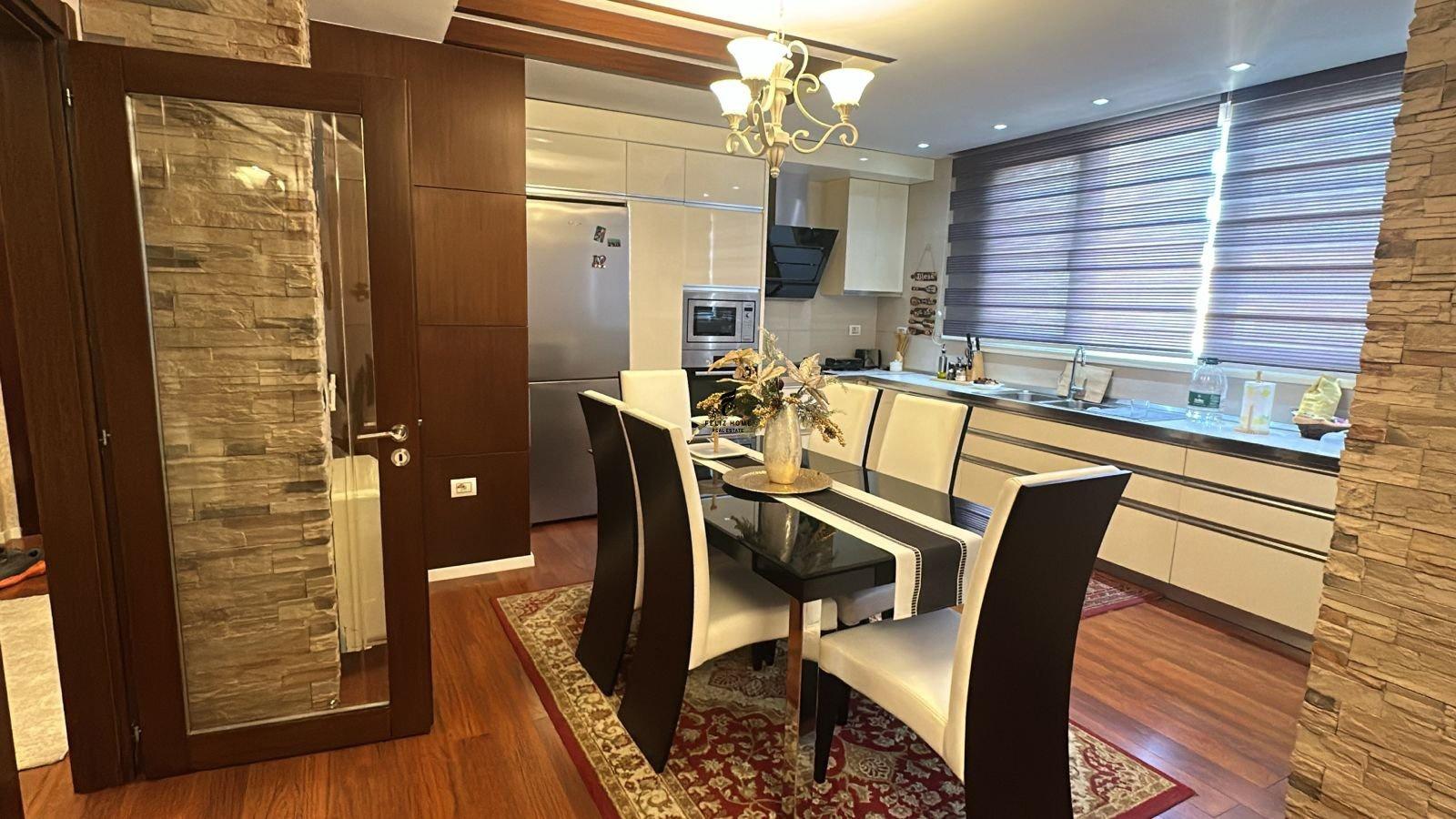 SHITET APARTAMENT 2+1+2 BRYLL 280.000 EURO FH-68851 – Tiranë