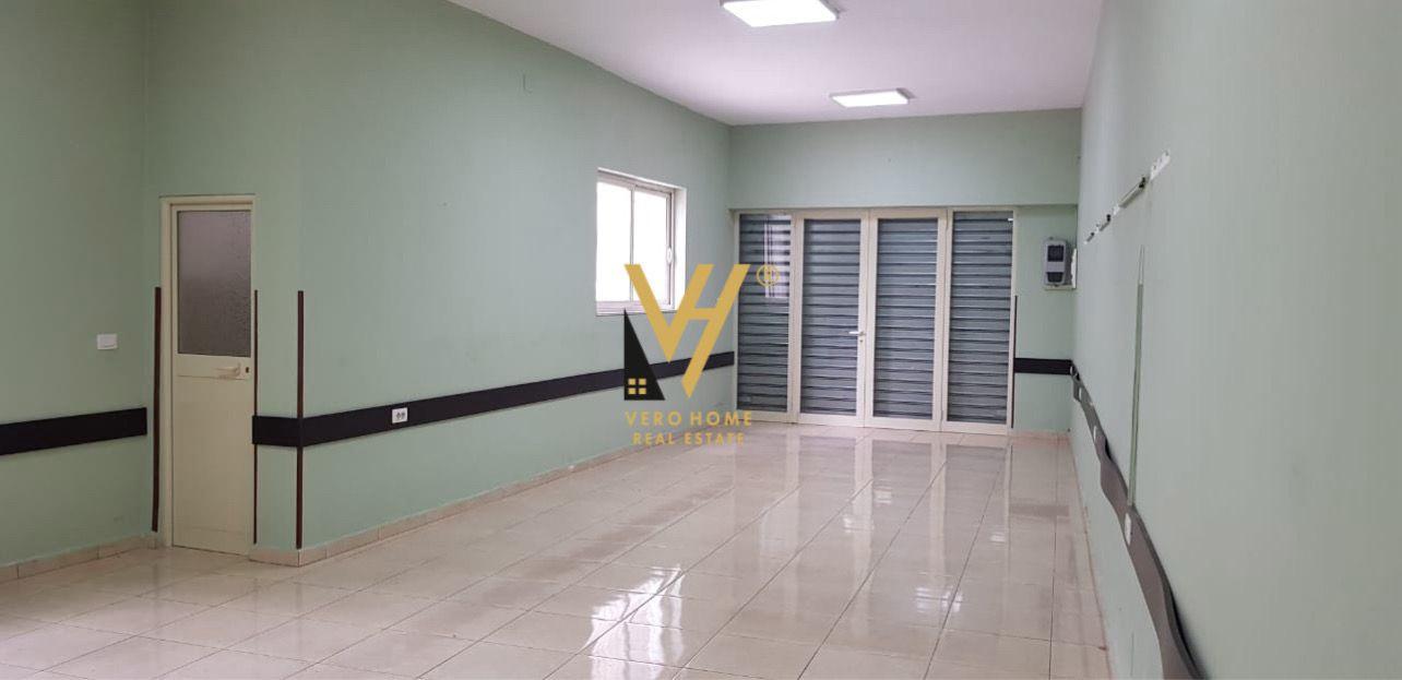 JEPET AMBIENT BIZNESI 100 M2 ME QERA RR.BARDHYL 100.000 LEKE – Tiranë - 1