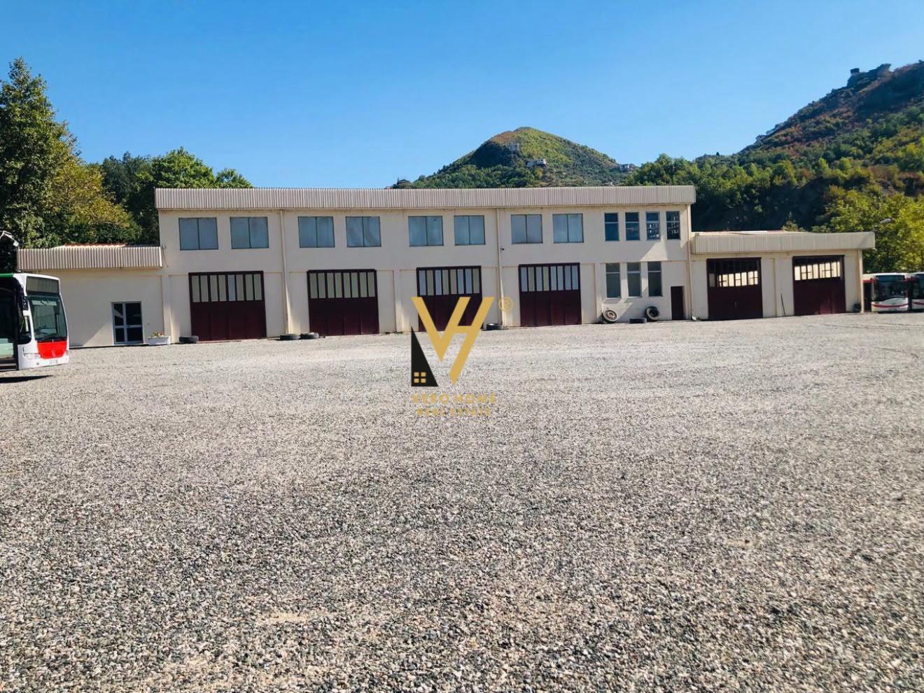 JEPET TRUALL DHE NDERTESE 7.500 M2 ME QIRA NE MULLET 7.500 E – Tiranë