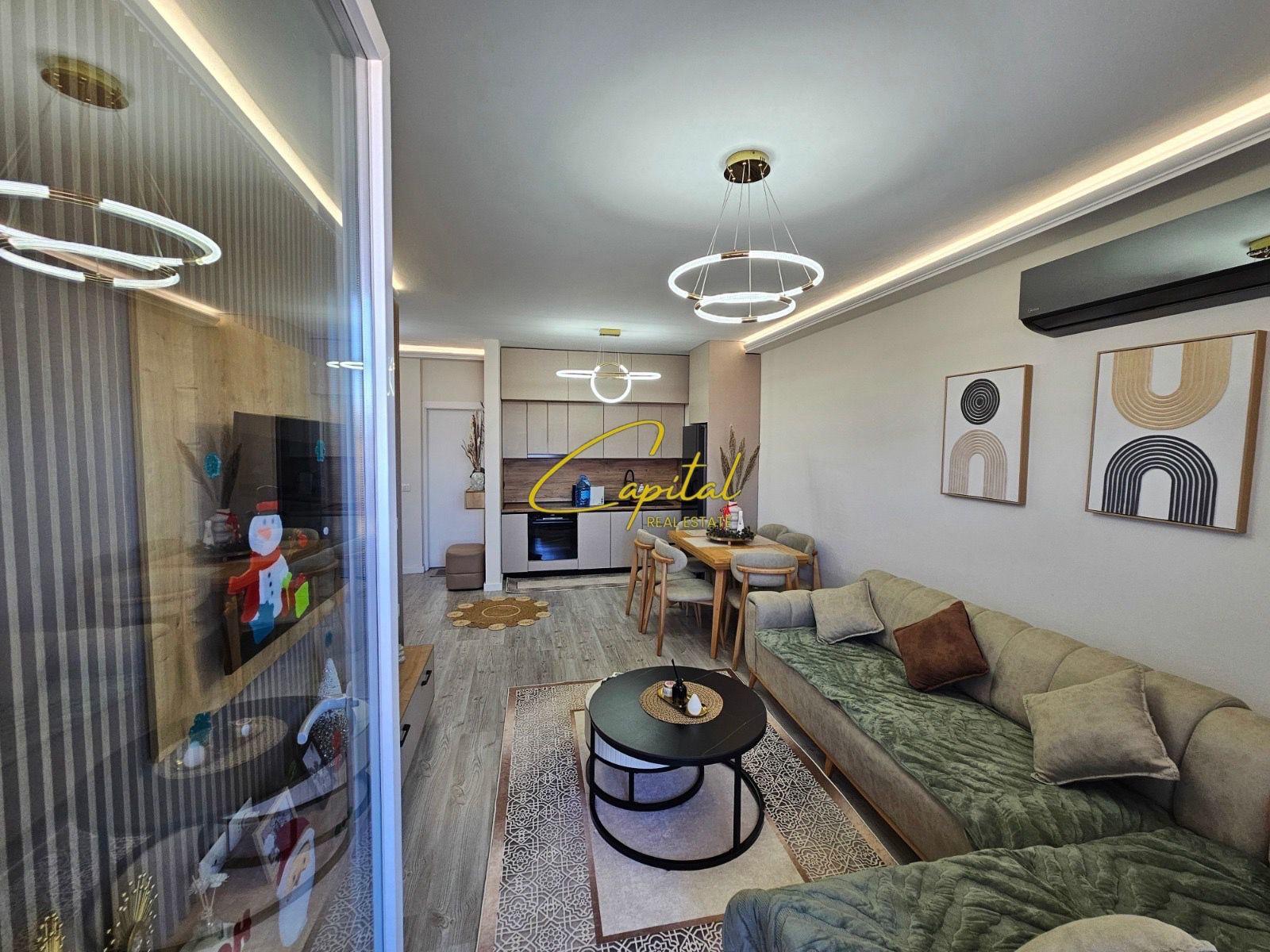APARTAMENT ME QIRA 2+1 GOLDEN PARK 3 650 EURO – Tiranë