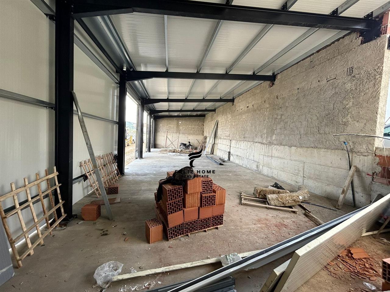 MAGAZINE ME QERA 130 M2 SAUK 900 EURO – Tiranë
