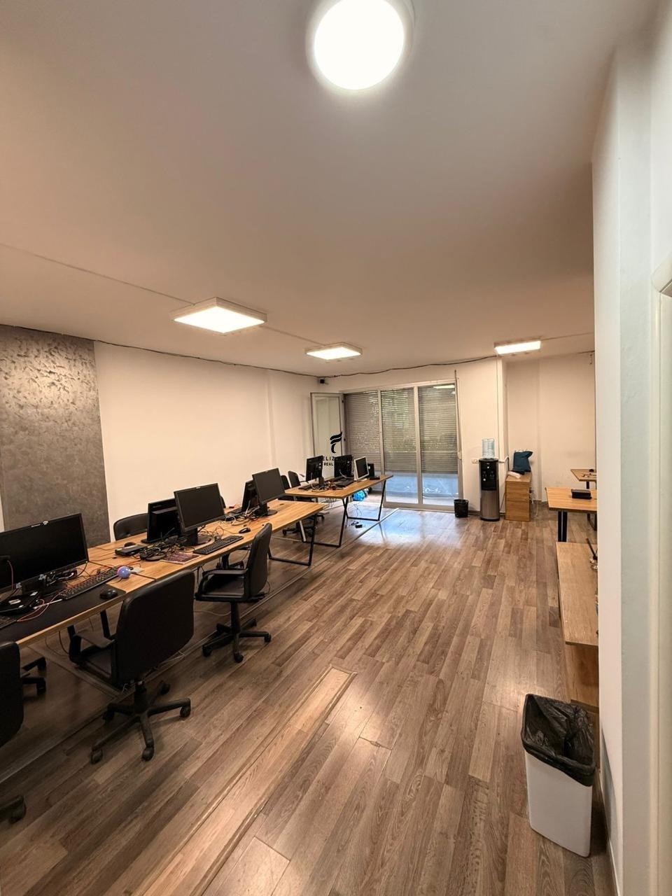 ZYRE ME QERA 100 M2 STADIUMI DINAMO 140.000 LEKE FH-83265 – Tiranë - 1