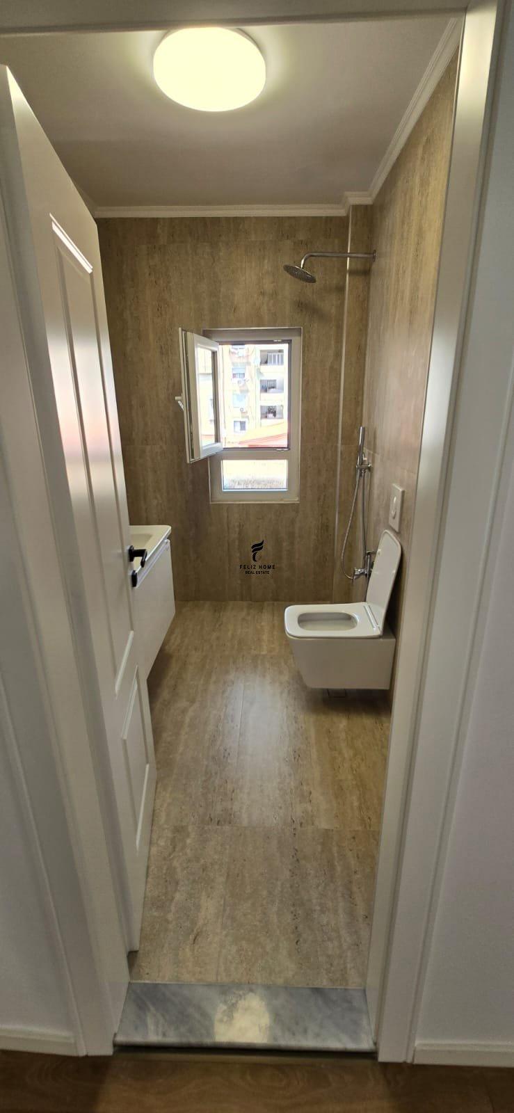 SHITET APARTAMENT 1+1 ISH PARKU 140.000 EURO FH-85115 – Tiranë - 1