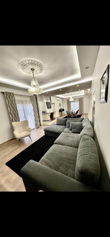 VILE ME QERA 840 M2 RRUGA E DIBRES 5.000 EURO – Tiranë
