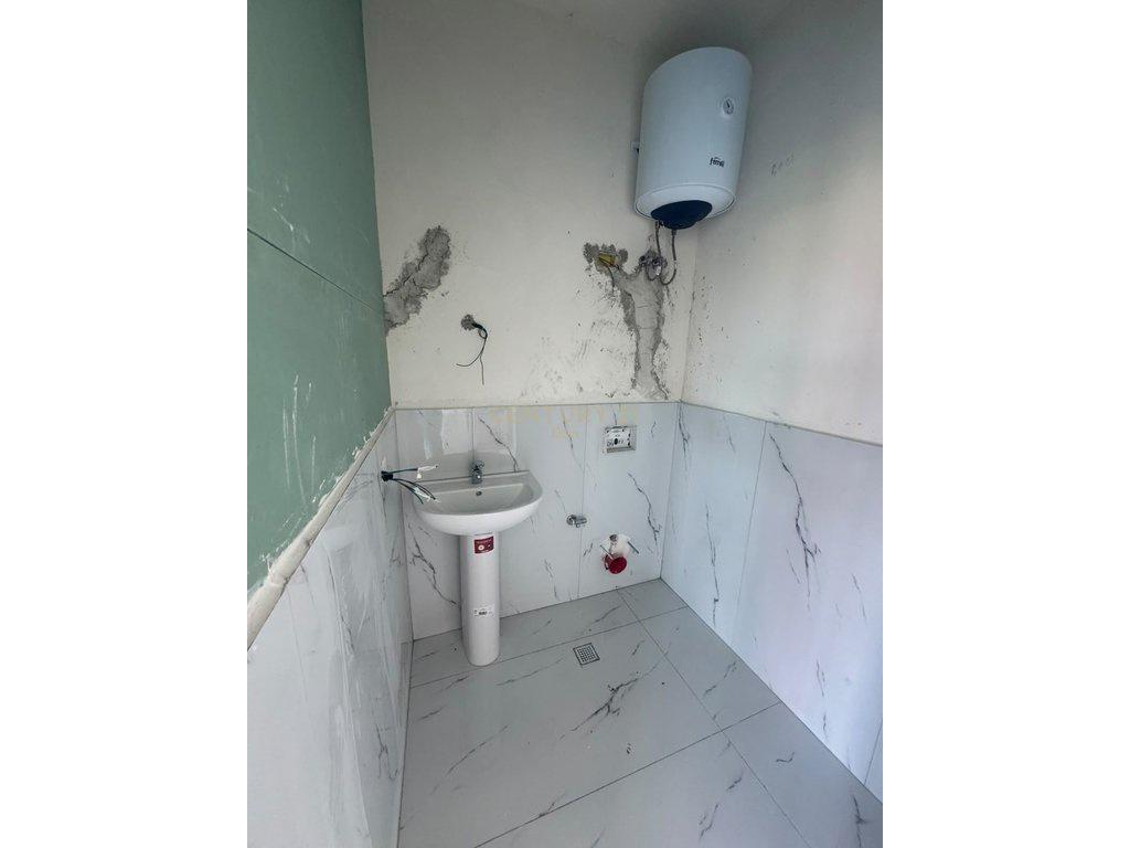 +355693448889Dyqan Me Qira në Golem, tek Rezidenca Eon ! – Kavajë