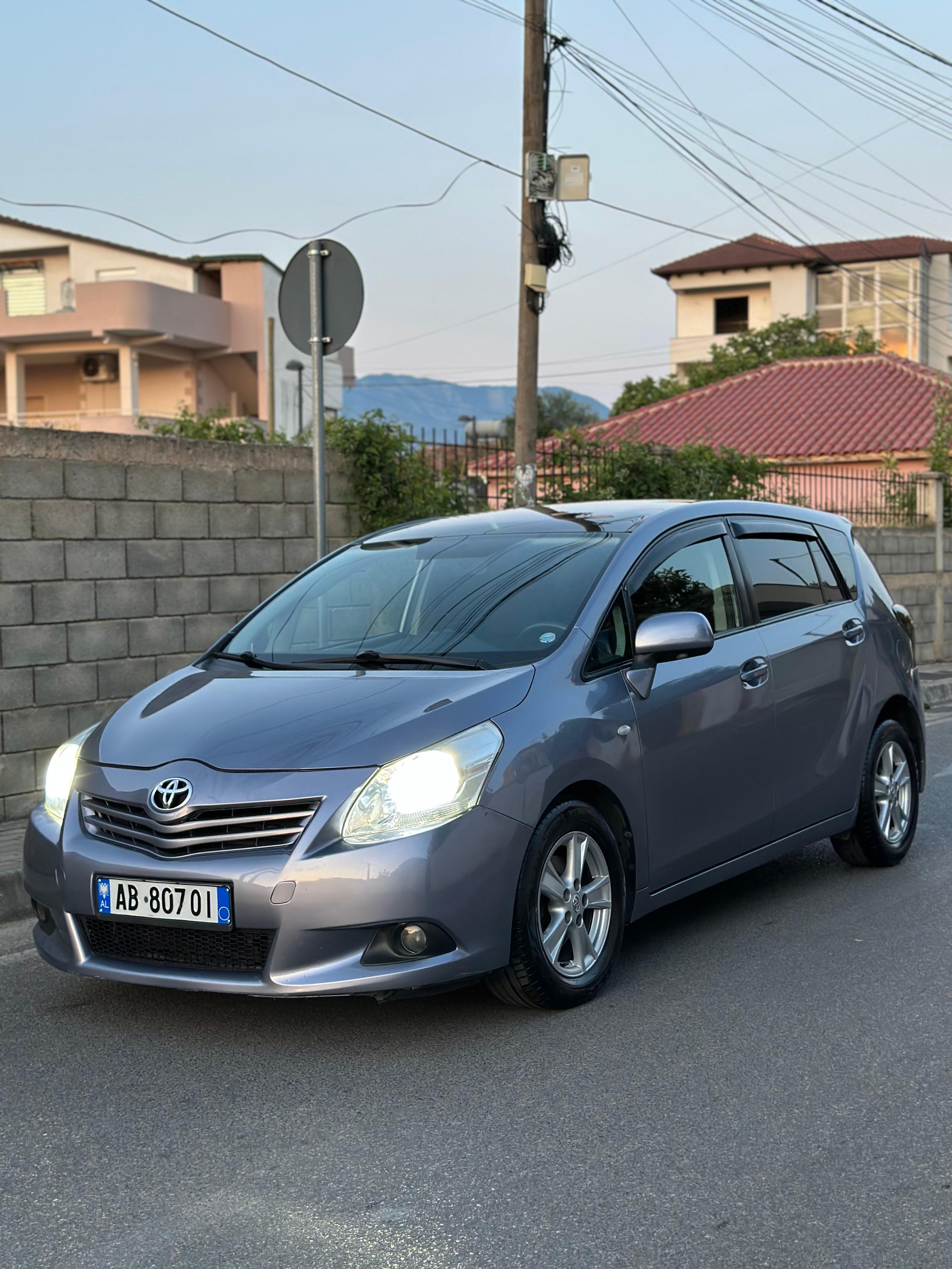 Toyota korola verso – Tiranë - 1