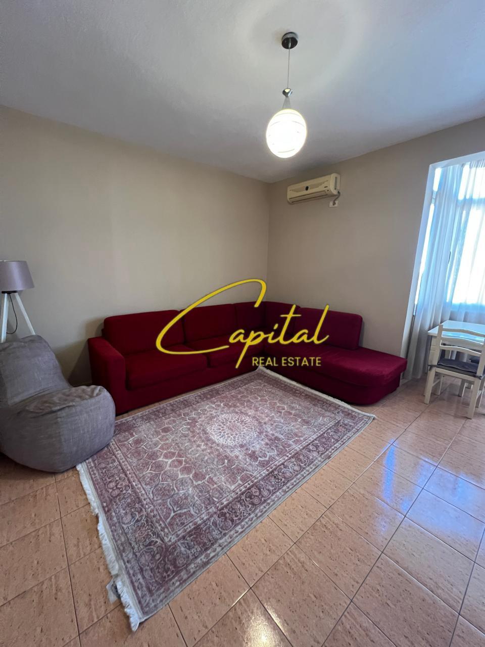 APARTAMENT ME QIRA 1+1 QENDER 60.000 LEKE – Tiranë