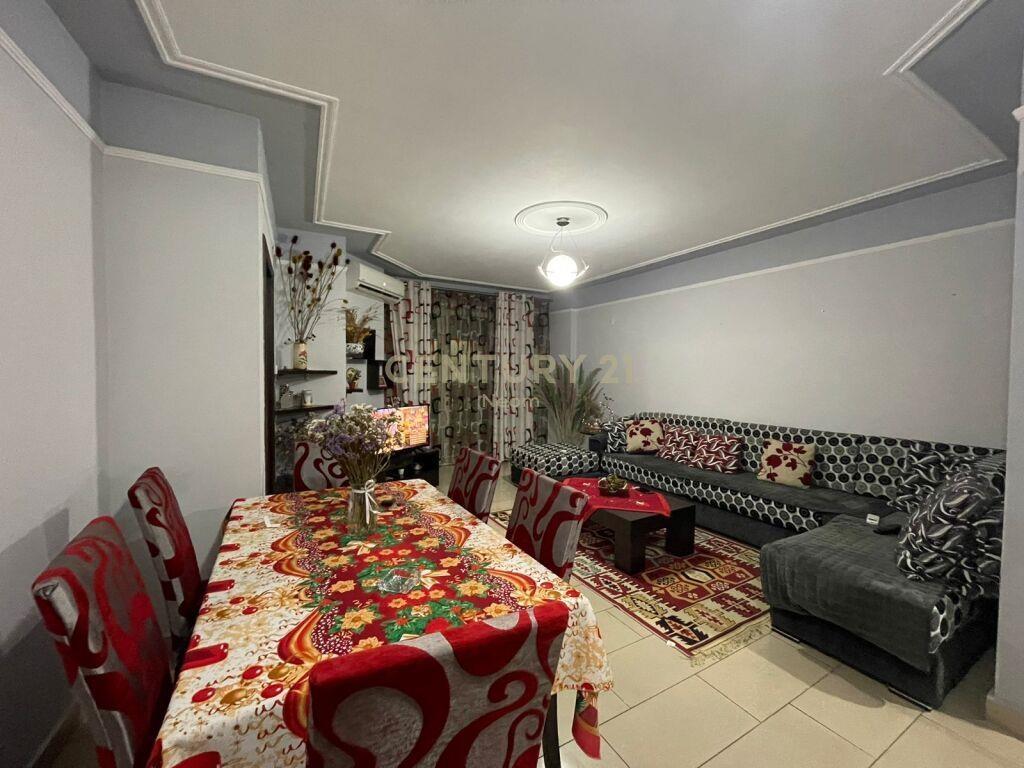 Shitet Apartament 2+1+Garazh ne Yzberish – Tiranë - 1