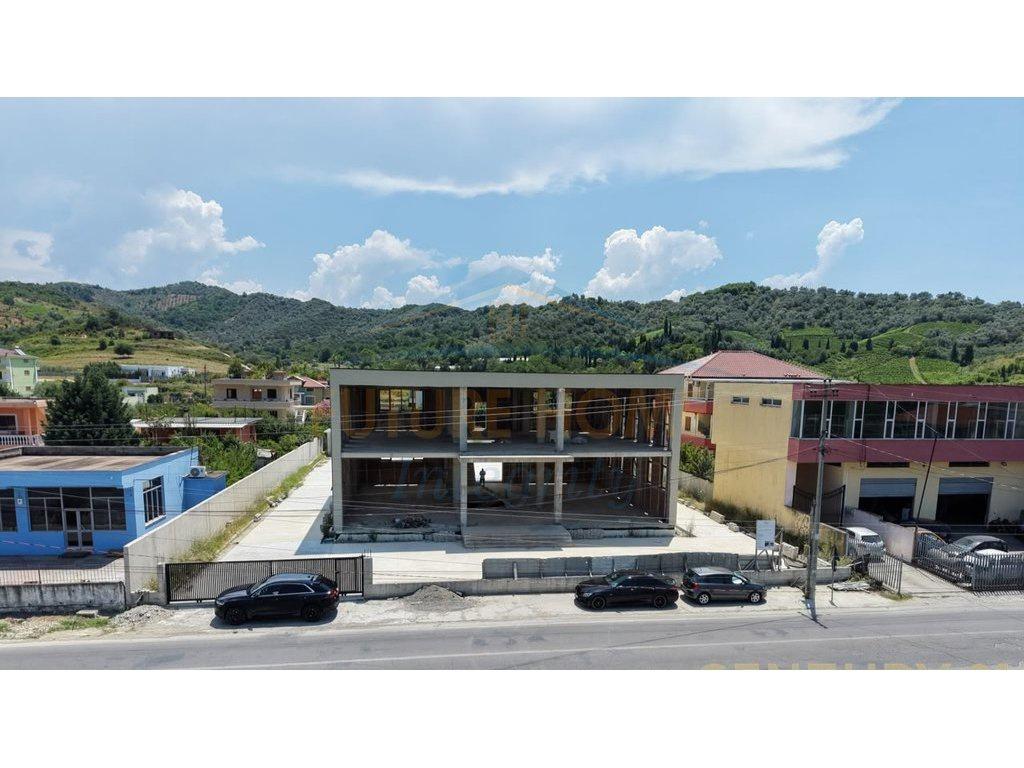 0696033060 Shitet, Godinë Multifunksionale 3-Katëshe, Vorë , – Tiranë