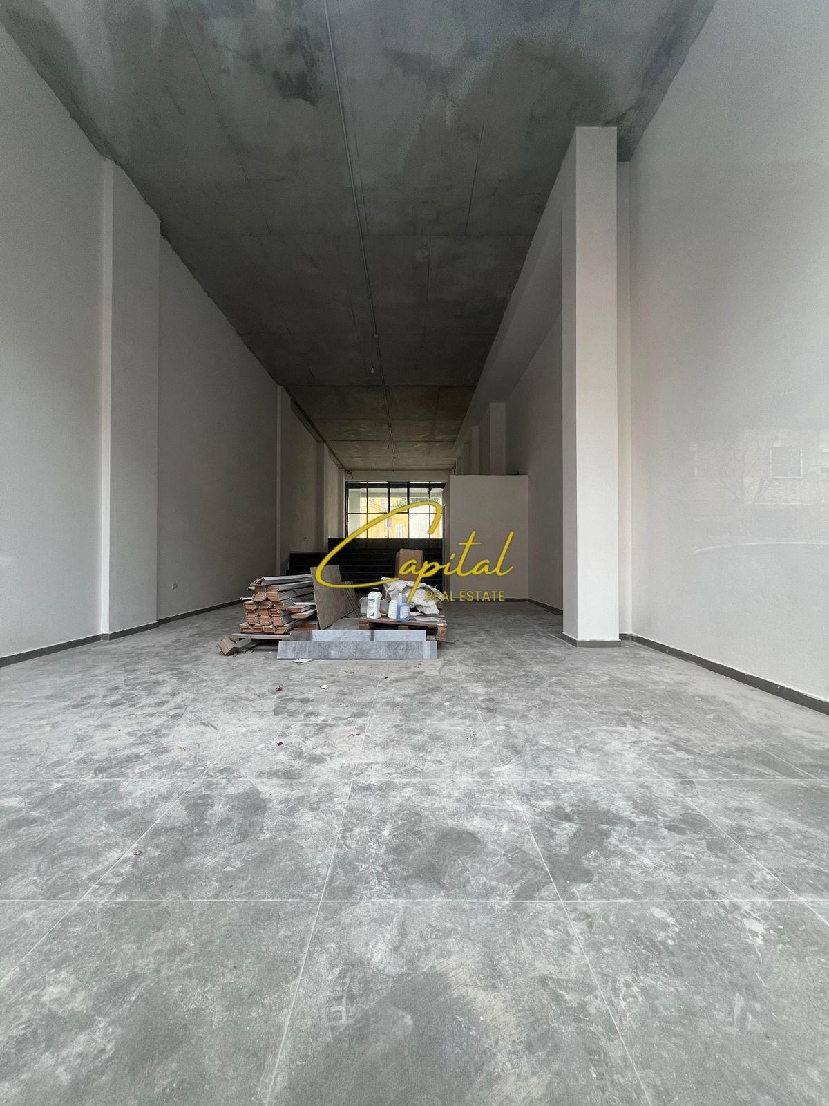 DYQAN ME QERA 125 M2 RRUGA E BARRIKADAVE 3.500 EURO – Tiranë