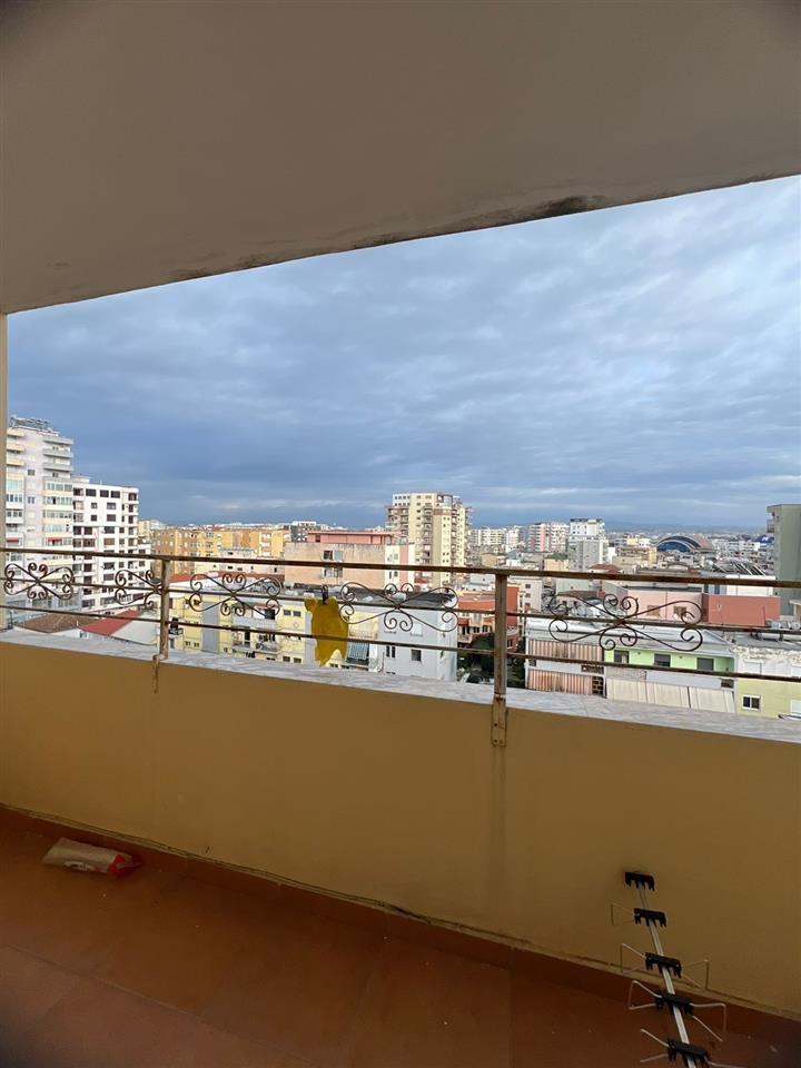 0682064333 SHITET APARTAMENT 2+1 ME VERANDE TEK GJYKATA ! – Durrës