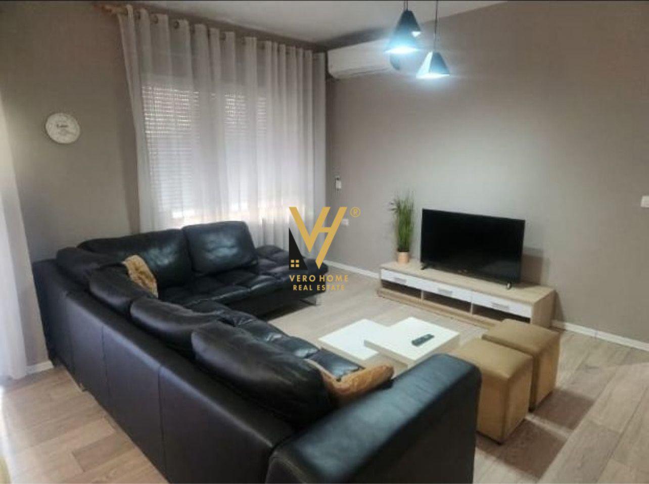 JEPET APARTAMENT 1+1+BLK ME QERA TE MYSLYM SHYRI 65.000 LEKE – Tiranë