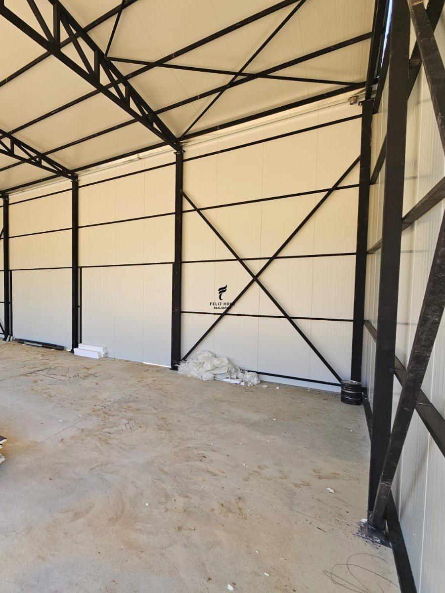 KAPANON ME QERA 150 M2 PRUSH 120.000 LEKE FH-86622 – Tiranë - 1
