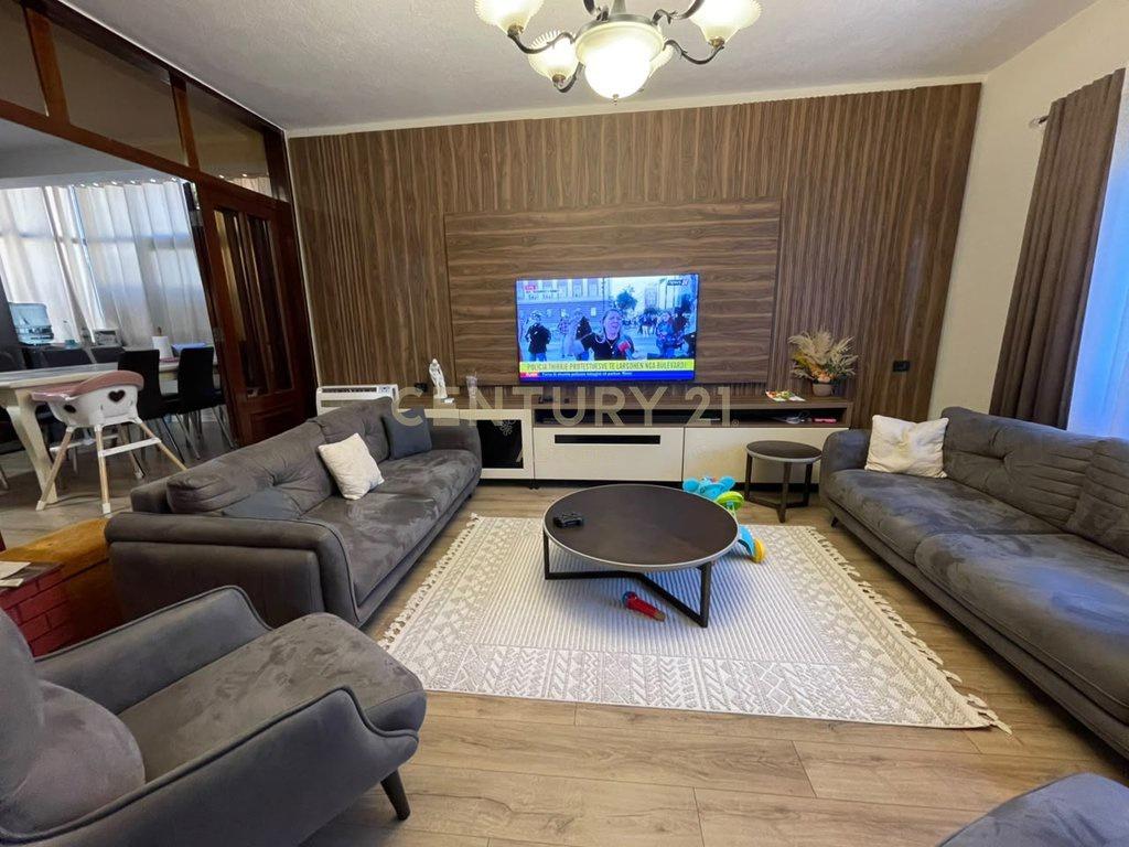 JEPET ME QIRA VILË MODERNE 3-KATËSHE PRANË CASA ITALIA! – Tiranë - 1