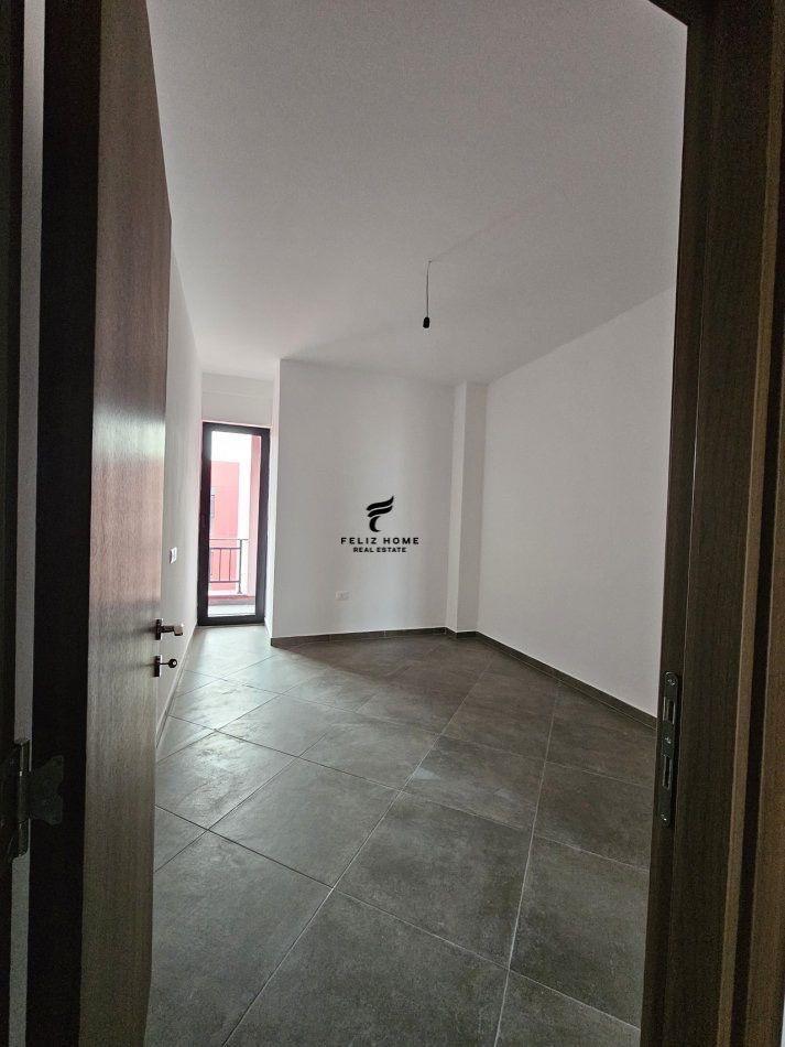 SHITET APARTAMENT 2+1 FARMACIA 10 201.000 EURO – Tiranë
