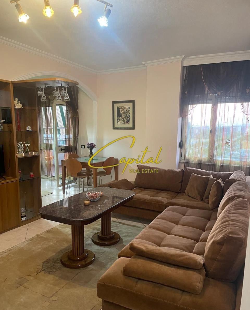 APARTAMENT ME QIRA 2+1 ISH STACIONI TRENIT 75.000 LEKE – Tiranë