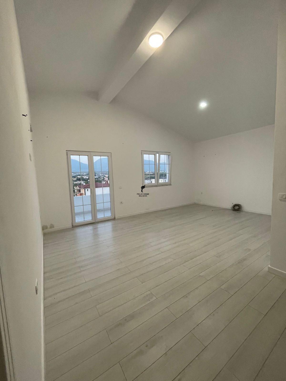 ZYRE ME QERA 1000 M2 TEG 250.000 LEKE FH-92671 – Tiranë - 1