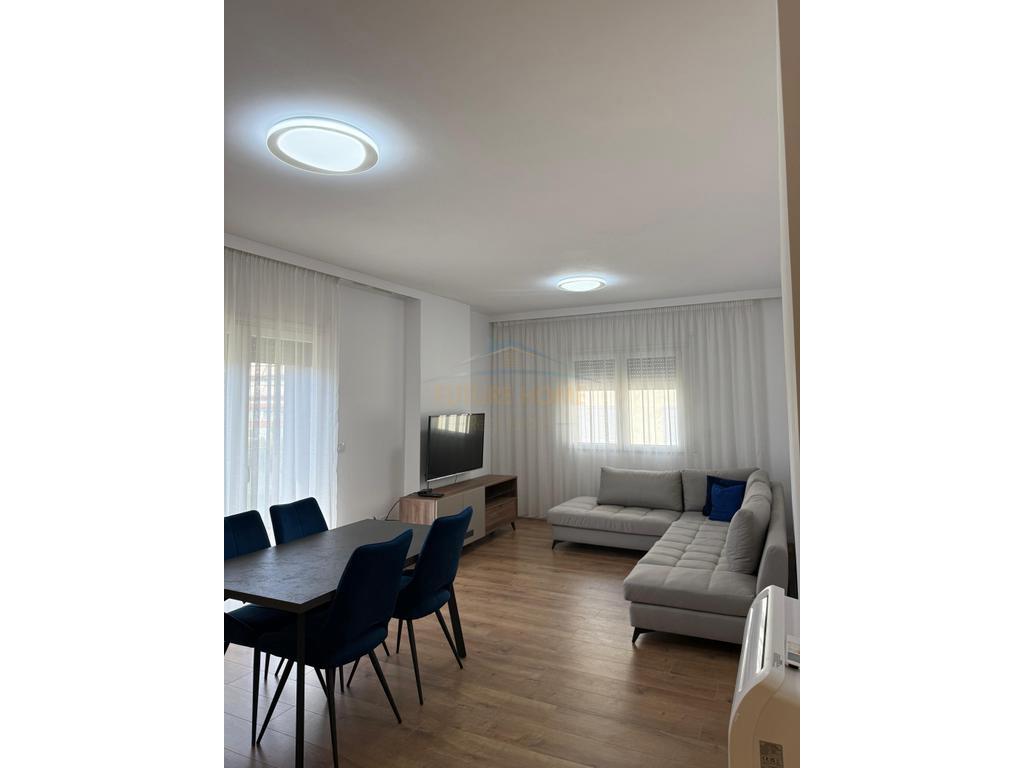 0693769552Shitet, Apartament 2+1+2, Kodra e Diellit, Tiranë. – Tiranë