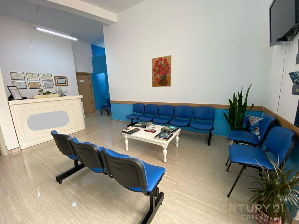 NGJITUR ME MATERNITETIN E RI SHESIM NJESI BIZNESI !! ULET CM – Tiranë - 1