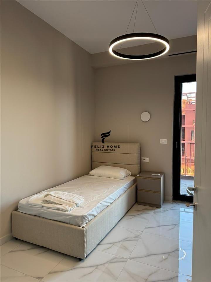 APARTAMENT ME QERA 3+1+2 RRUGA E KAVAJES 1.900 EURO – Tiranë - 1
