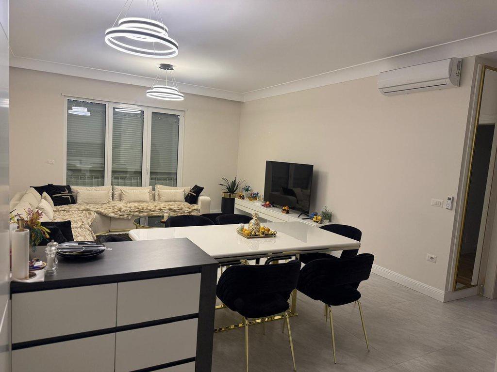 0692268458 Shitet, Apartament 2+1+2+Post Parkim, Teg, Tiranë – Tiranë