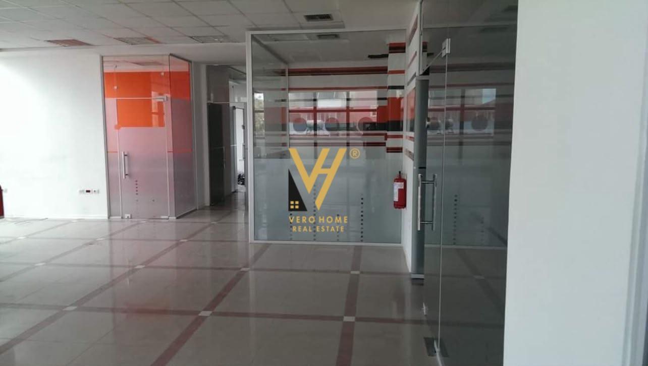 SHITET ZYRE 400 M2 NE SELITE 1.200.000 EURO – Tiranë - 1