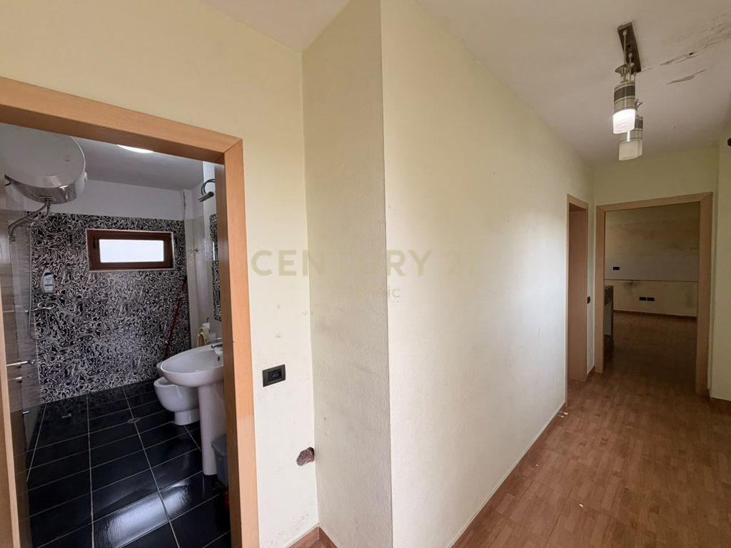 0682429333 SHITET APARTAMENT 1+1 ME VERANDË – BULEVARDI KRYE – Durrës - 1