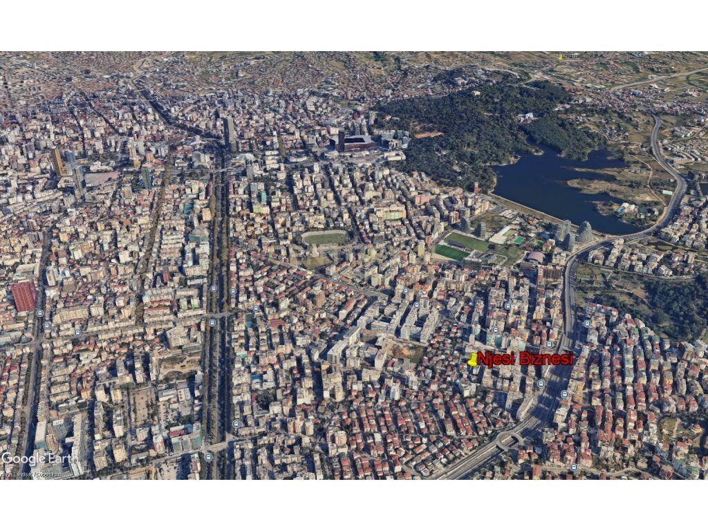 Ambient Komercial per shitje tek Komuna e Parisit! – Tiranë - 1