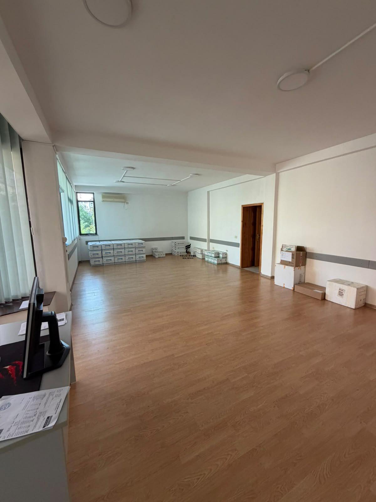 ZYRE ME QERA 200 M2 OXHAKU 200.000 LEKE FH-89509 – Tiranë - 1