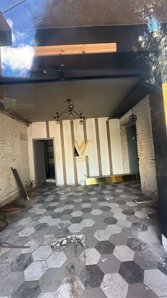 JEPET AMBIENT 78 M2 ME QERA TE RR.MUHAMET GJOLLESHA 2.000 EU – Tiranë - 1