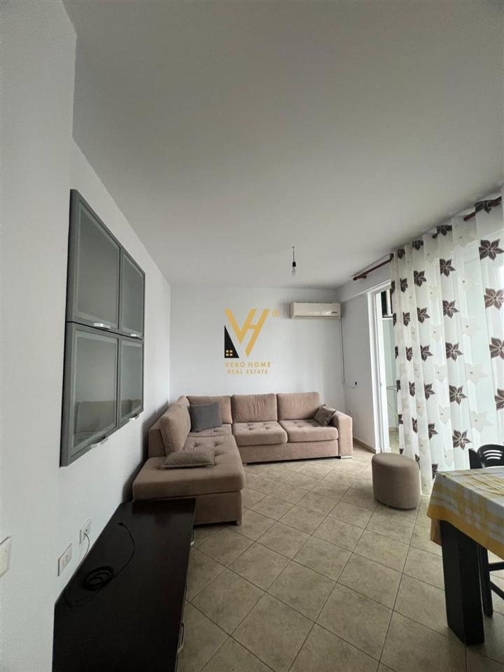 JEPET APARTAMENT 1+1+BLK ME QERA TE KOMUNA E PARISIT 55.000 – Tiranë