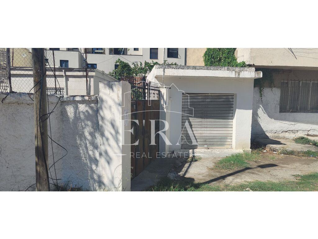 Shitet shtepi private me garazhd, Durres. – Durrës