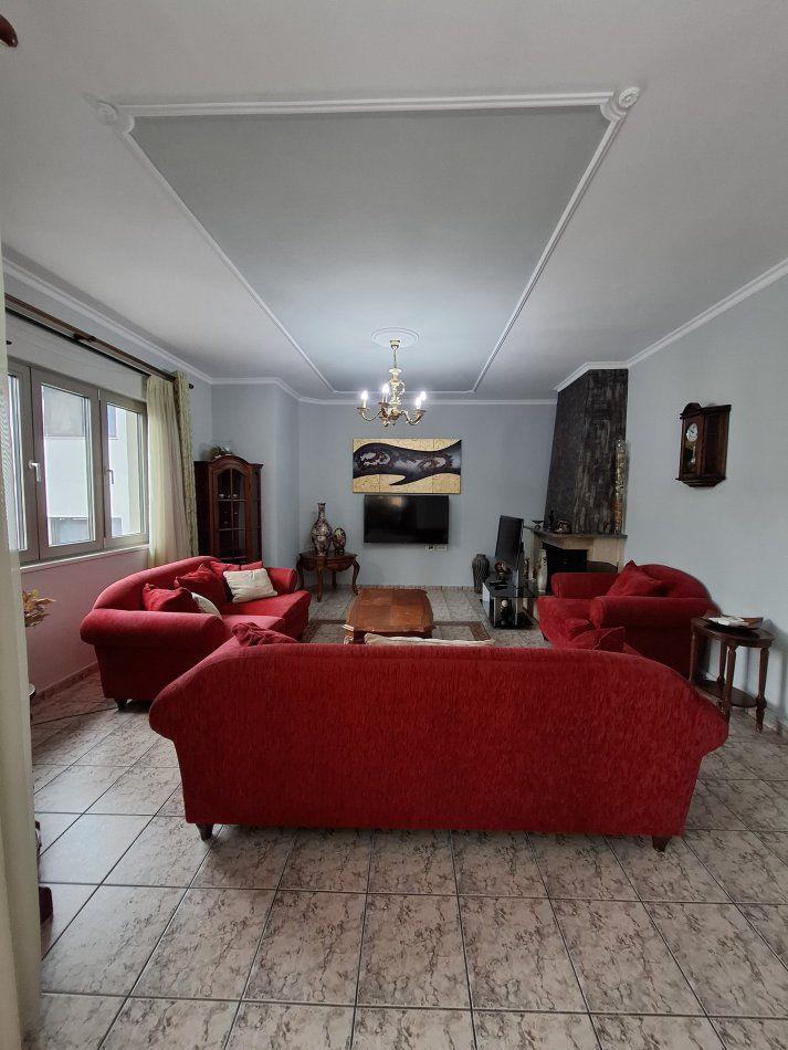 APARTAMENT ME QERA 3+1 ALI DEMI 800 EURO – Tiranë