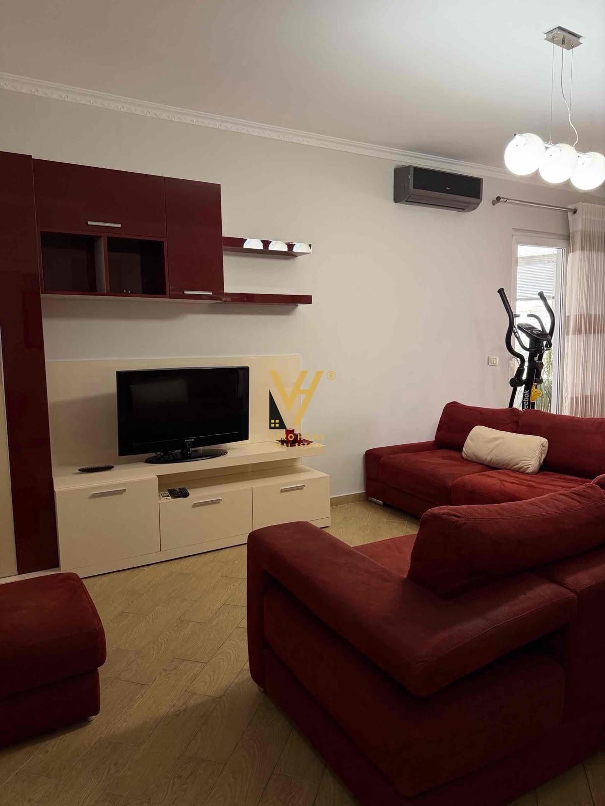 JEPET APARTAMENT 2+1+BLK ME QERA TE FRESKU 65.000 LEKE – Tiranë