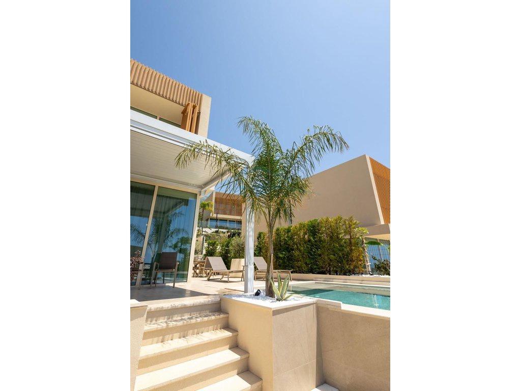 0692268458 Shitet, Vilë 2-katëshe, ”Green Coast Resort ”. – Tiranë
