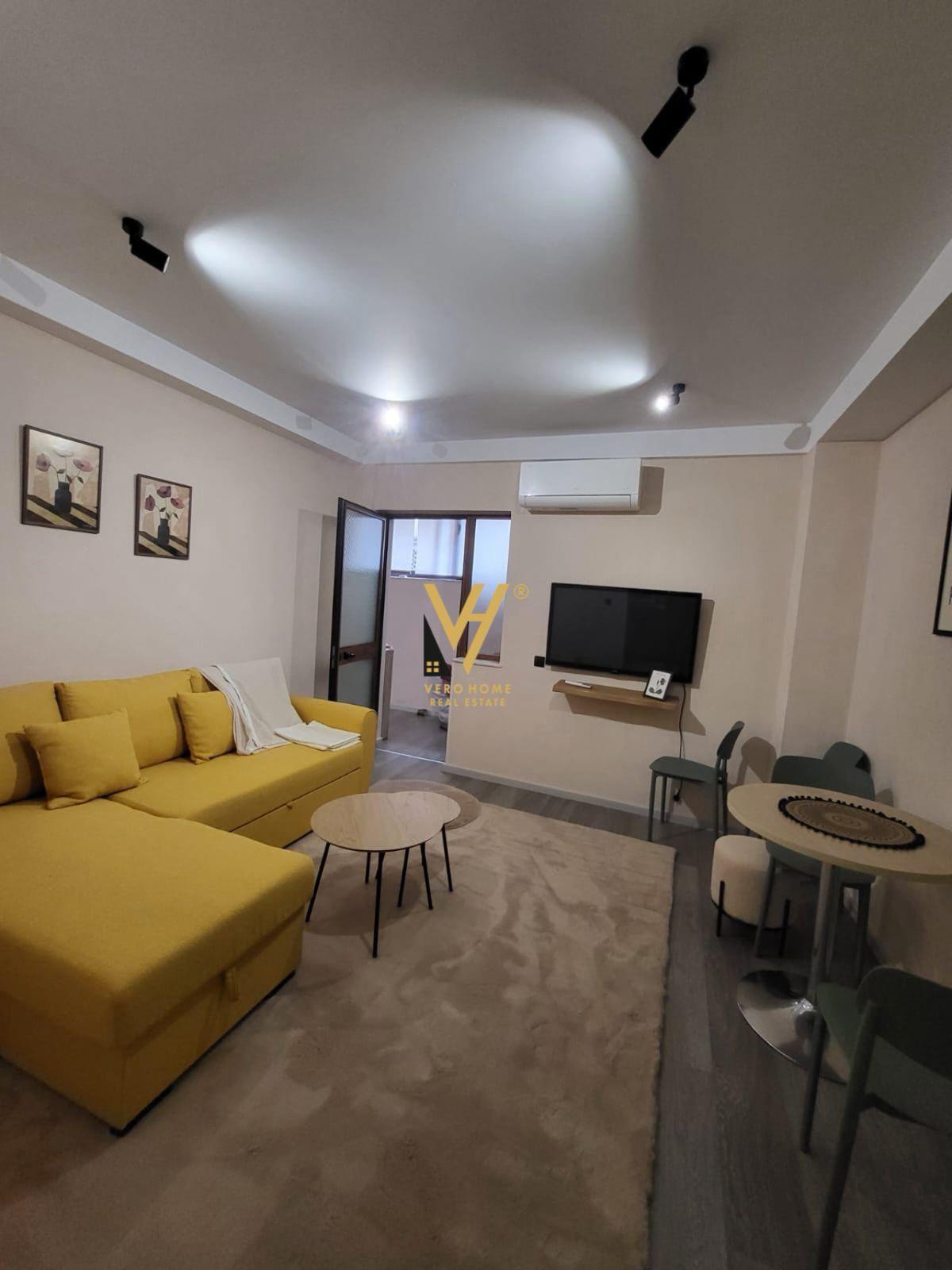 JEPET APARTAMENT 1+1 ME QERA TE RRUGA FORTUZI 530 EURO – Tiranë