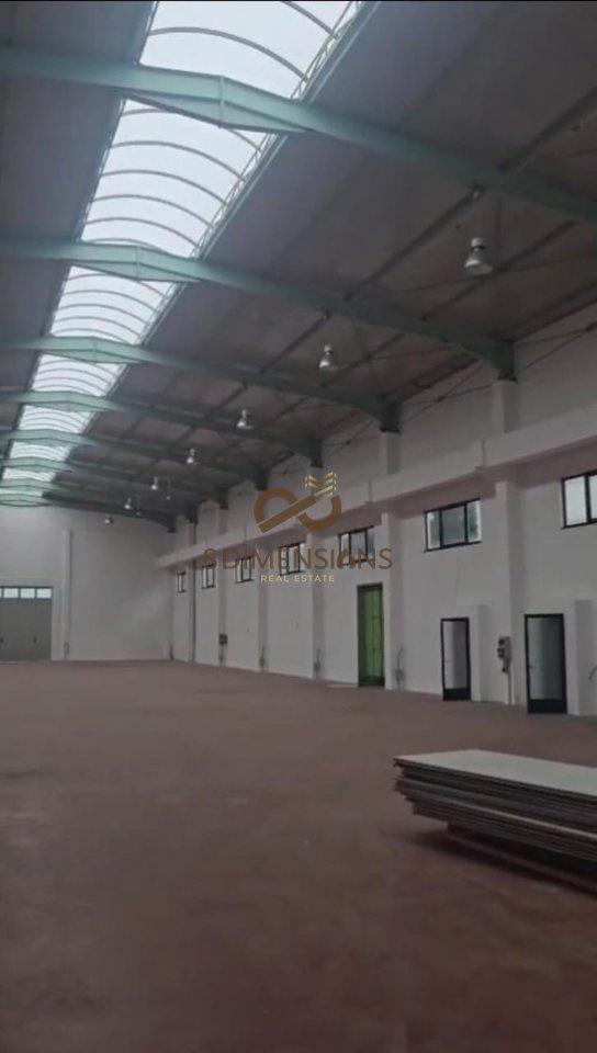 Jepet me Qira Kapanon + Zyra 2000 m² Prush (pranë Primavera) – Tiranë